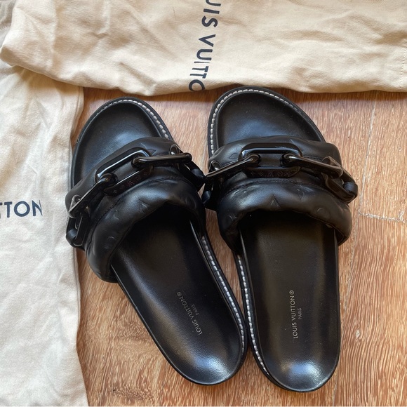 ❌SOLD❌Authentic Louis Vuitton Black leather Mules 🖤 - Picture 8 of 10